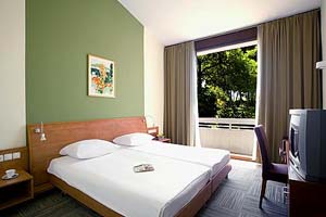 Standard double or twin and 2 children with garden view, private facilities (bath and shower), and breakfast